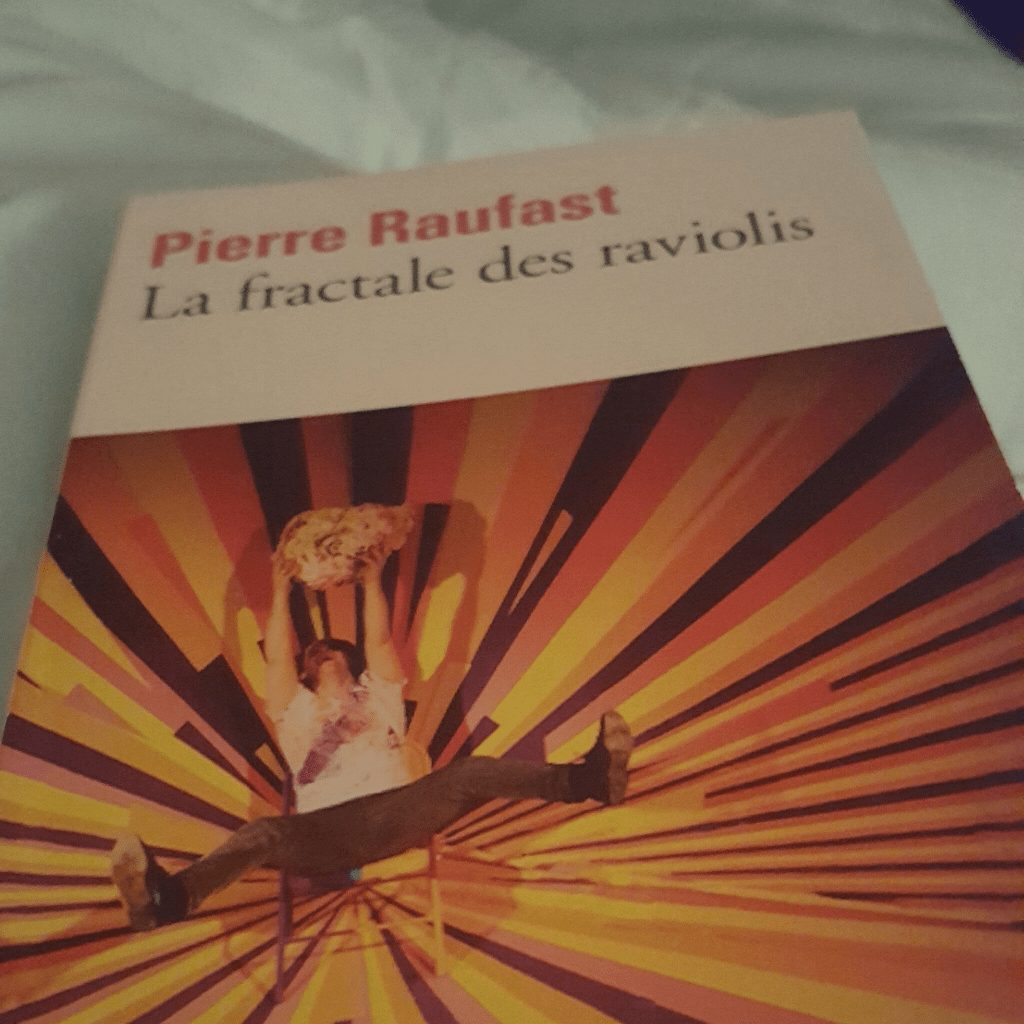 Pourquoi lire “La fractale des raviolis”, millefeuille narratif déroutant et plein&nbsp;d’humour?
